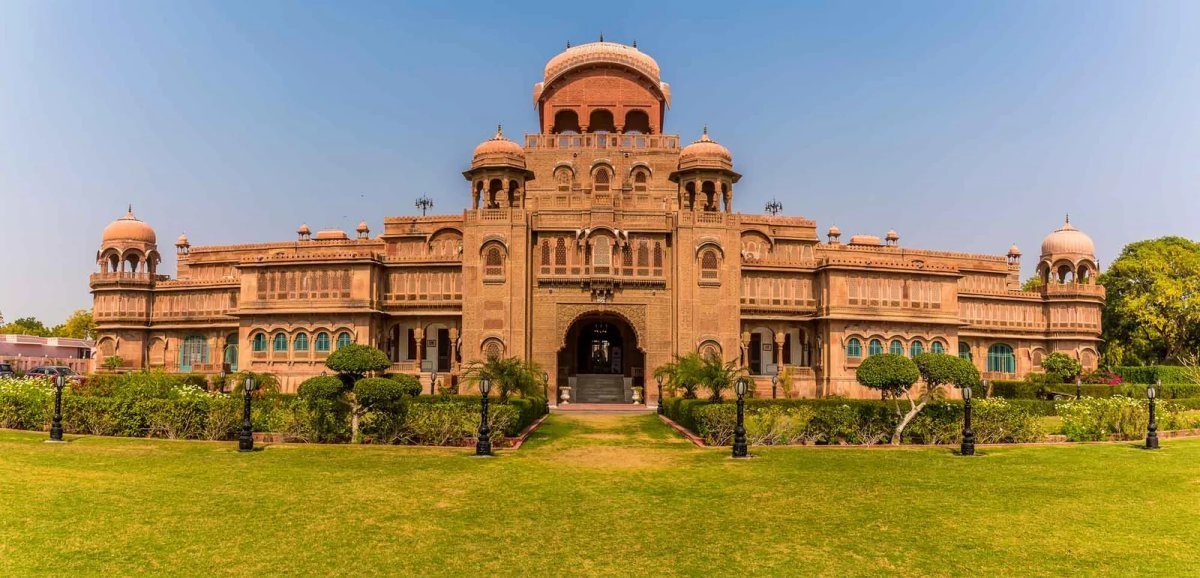 Bikaner Junagarh Fort and Sand Dunes Camel Ride: A Regal Desert Sojourn