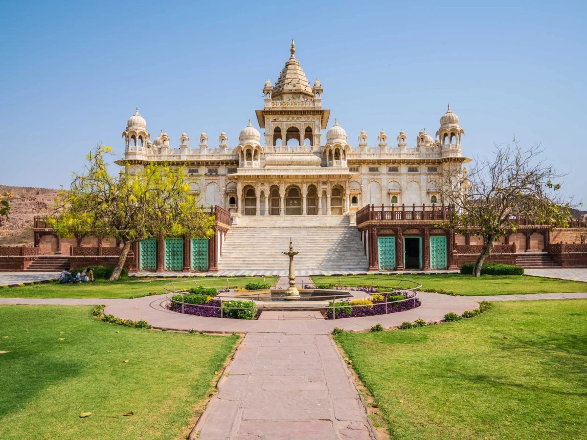 Jodhpur’s Royal Jewels: A Guide to Mehrangarh Fort and Jaswant Thada in 2026